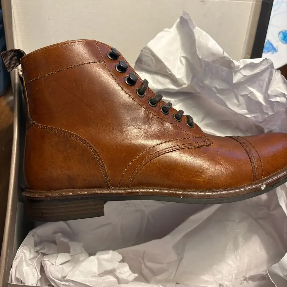 Crown Vintage Mens Lingdale Boots 8.5 NWT Cognac Brown Leather Lace Cap Toe